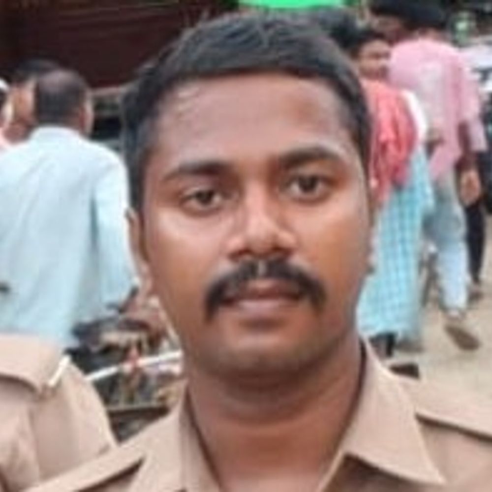 बलिया में प्रोबेशनर सिपाही बर्खास्त:पुलिस अधीक्षक ने पुलिस सेवा से हटाया, कोचिंग से लौट रही छात्रा से की थी छेड़खानी