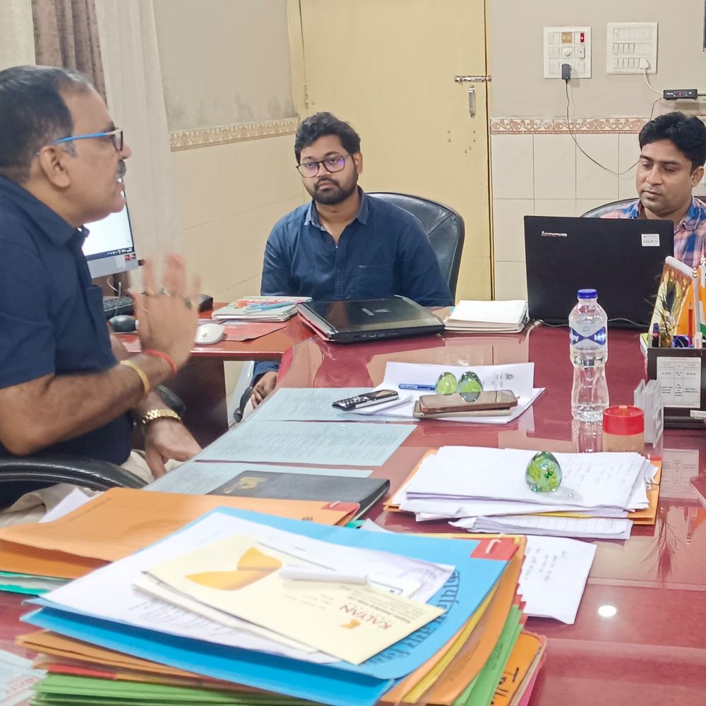जीआईएस आधारित मास्टर प्लान की समीक्षा बैठक:नगर आयुक्त ने समय पर काम पूरा करने का दिया निर्देश