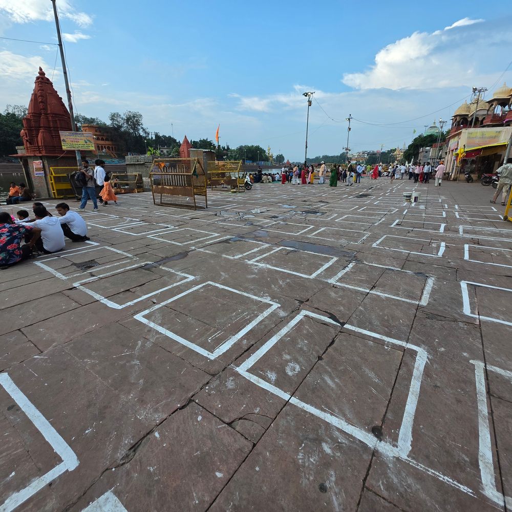 17 सितंबर को 25 लाख दीपों से बनेगा दिव्य दीपोत्सव:उज्जैन में रामघाट से महाकाल लोक तक जगमगाएगा शहर, घर-प्रतिष्ठान भी रोशन होंगे