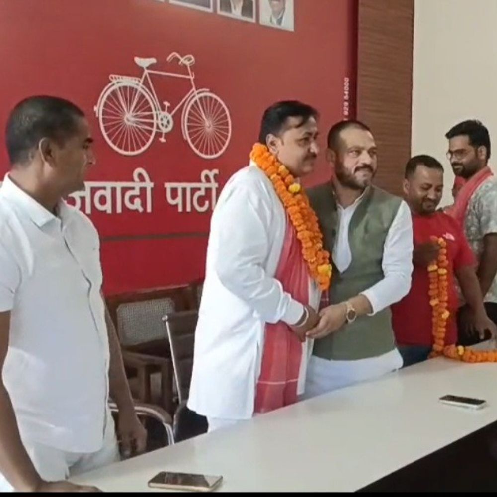 सपा यूथ-बिग्रेड की बैठक में युवाओं को जोड़ने पर जोर:बदायूं में विधानसभा चुनाव की तैयारी पर मंथन, गांव-गांव में पीडीए का संदेश पहुंचाने की अपील