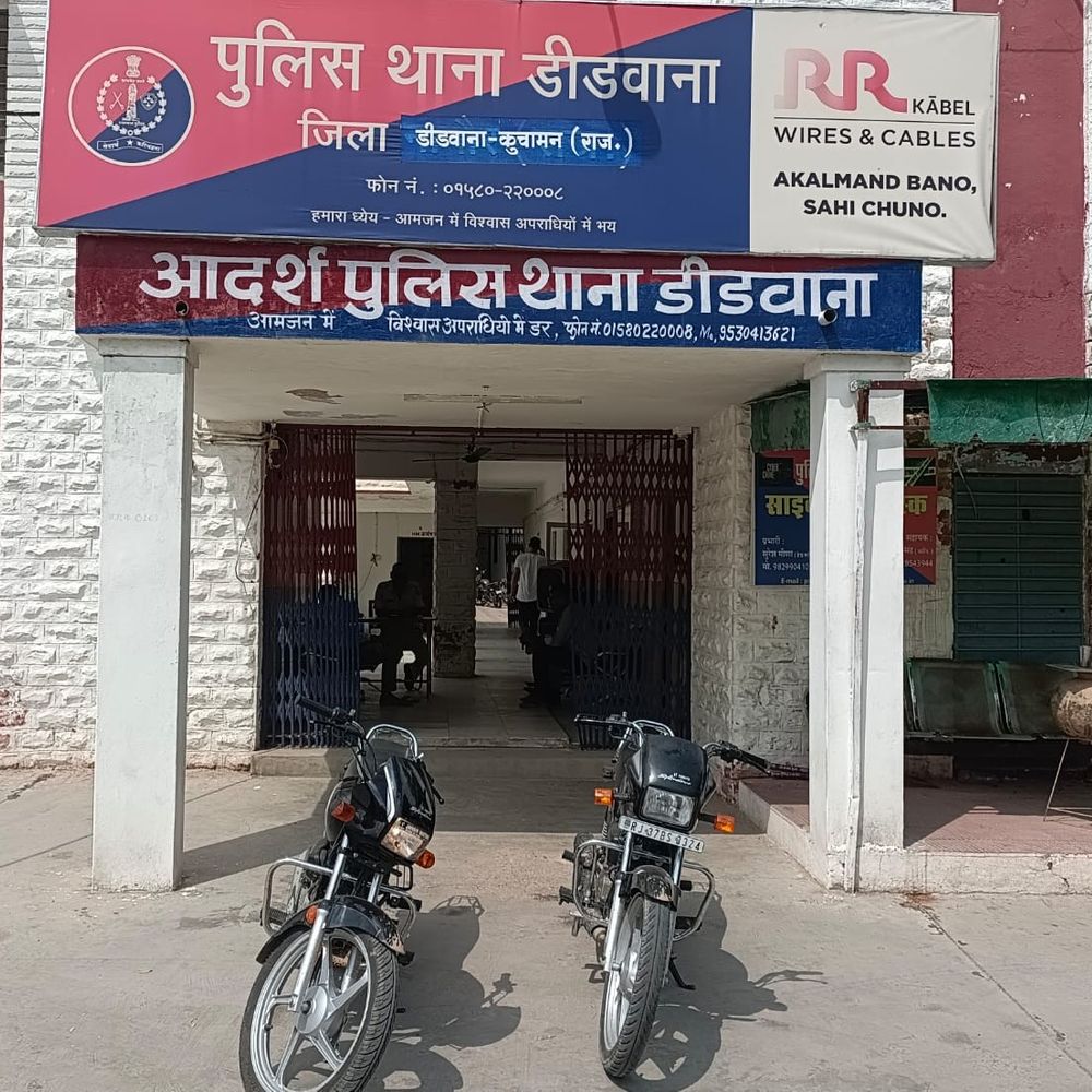 डीडवाना में दो बाइक चोरी का पर्दाफाश:1 गिरफ्तार, नाबालिग डिटेन; पुलिस ने CCTV और तकनीकी मदद से दो बाइक बरामद कीं