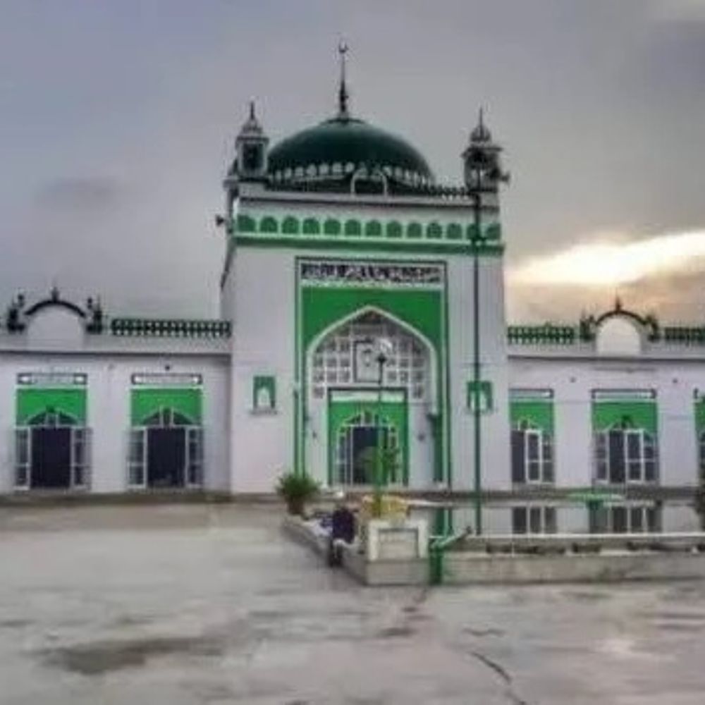 लखीमपुर खीरी में सरकारी जमीन पर बनी मस्जिद हटाने का:धौरहरा में सड़क की जमीन पर था निर्माण, 36,750 रुपये का जुर्माना भी लगा