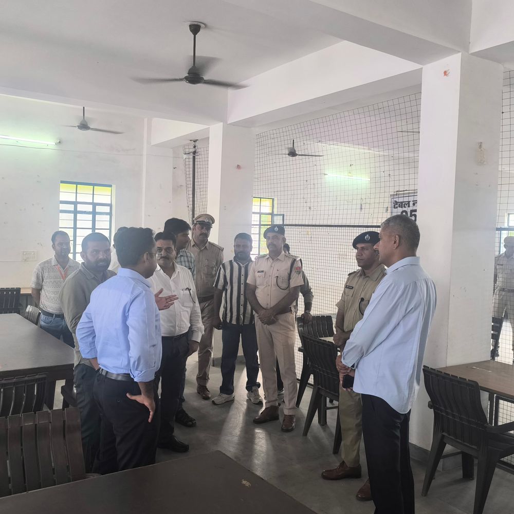 सलूंबर में जिला निर्वाचन अधिकारी ने मतगणना-स्थल का निरीक्षण किया:चुंगी नाका से गार्डन चौराहे तक रूट डायवर्ट, बोले- पारदर्शी, निष्पक्ष तरीके से पूरी हो प्रक्रिया