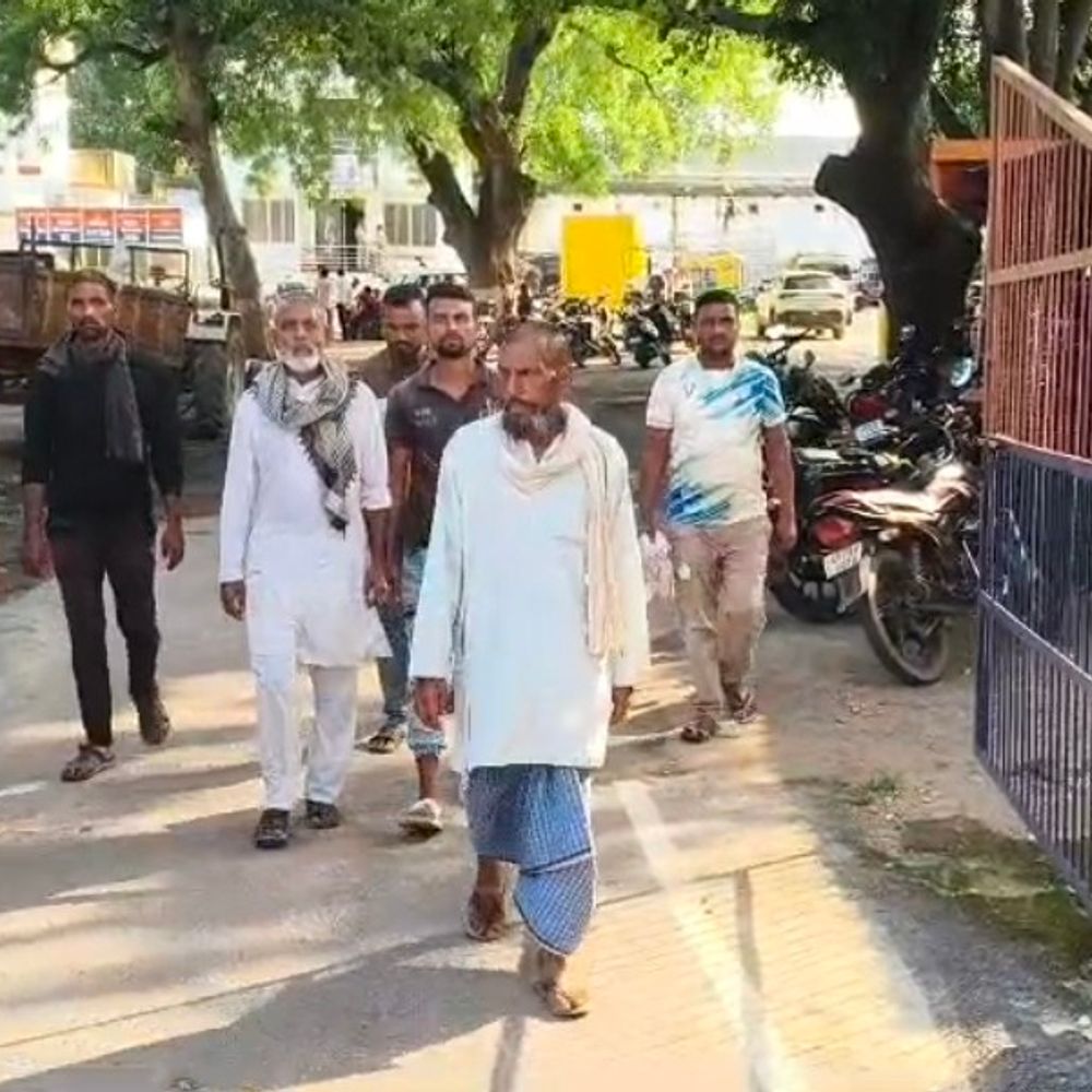 कौशांबी में पशु व्यापारी से 1.10 लाख रुपये लूटे:रास्ता पूछने के बहाने कार में बैठाया, फिर फरार हो गए