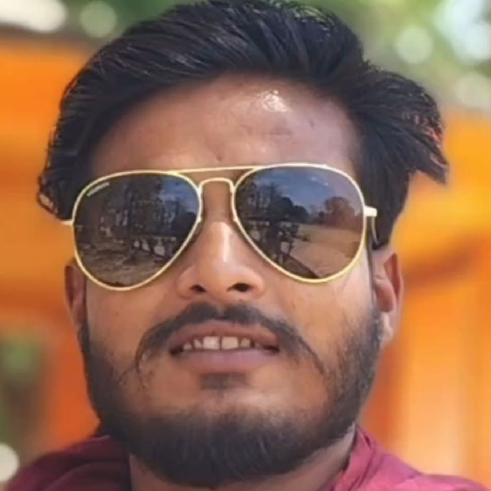 देवरिया में मोनू सिंह हत्याकांड के दो नामजद आरोपी गिरफ्तार:पुलिस बोली- पिस्टल छीनकर भागते हुए की फायरिंग, जवाबी कार्रवाई में पैर में लगी गोली