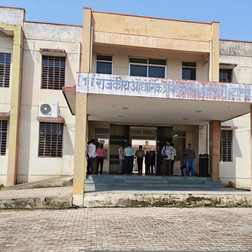 इटावा आईटीआई में कल सुबह होगी मतगणना; 7 राउंड में गिने जाएंगे वोट