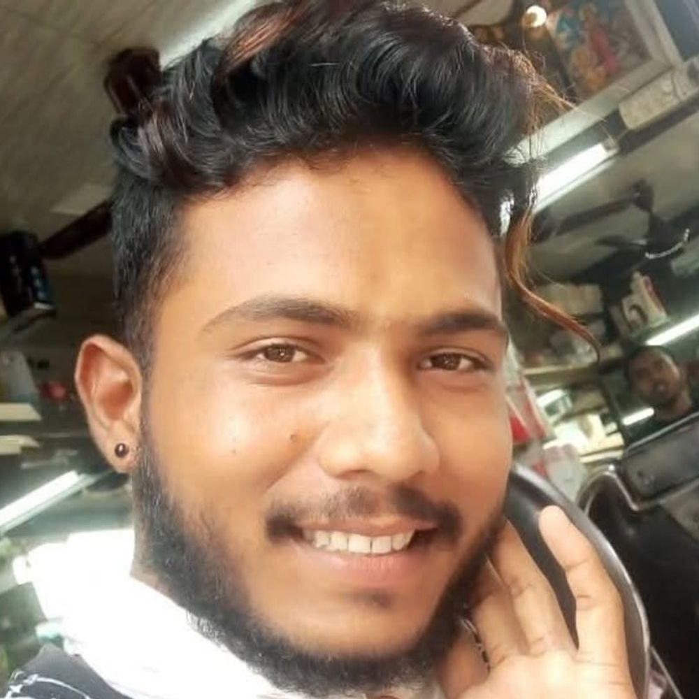 इनवर्टर साफ करते समय करंट से युवक की मौत:जिला अस्पताल पहुंचने पर मृत घोषित, परिवार में मचा कोहराम