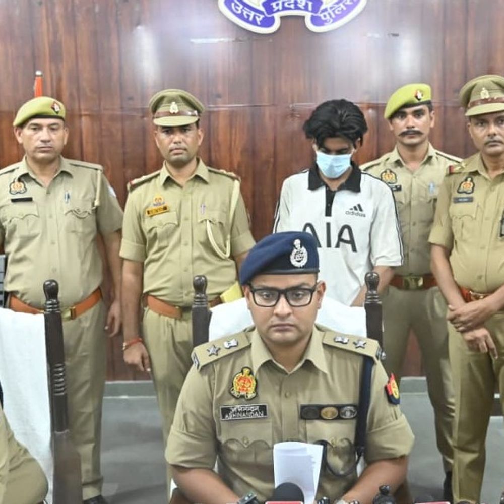 सहारनपुर में ट्यूबवेल से मोटर-तार चोरी करने वाले पकड़े:दिन में बाइक से करते थे रेकी, रात में रेहड़े और कार से चोरी