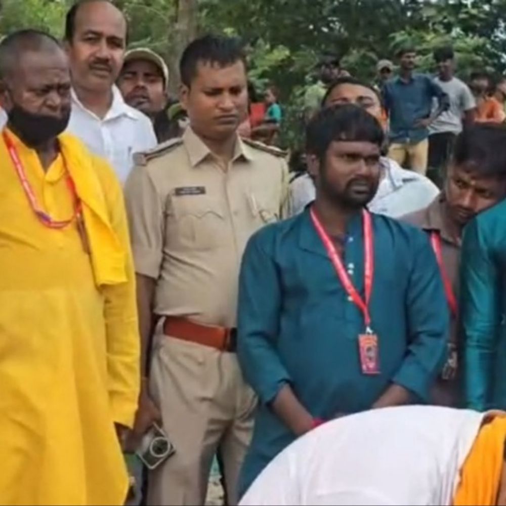 दरभंगा में 1100 कन्याओं ने निकाली शोभायात्रा:जल भरने के लिए पहुंची बागमती नदी, हायाघाट में गणेश पूजा की भव्य तैयारी