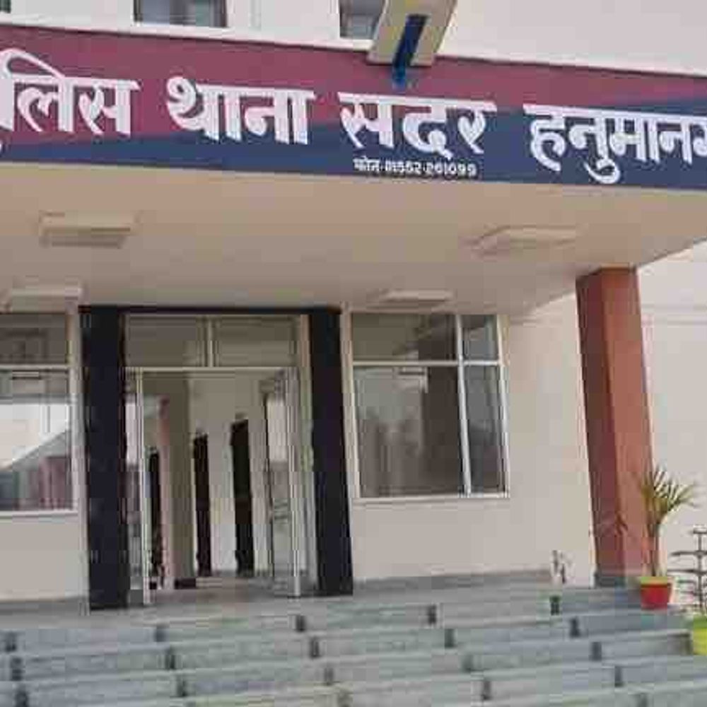 घर से 40 हजार रुपए की चोरी:सीसीटीवी में कैद हुई वारदात, दो भाइयों पर आरोप; पुलिस ने केस दर्ज किया