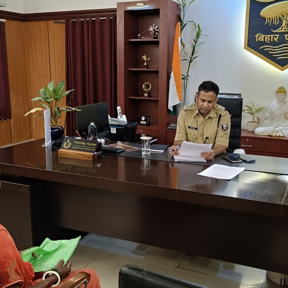 कटिहार SP ने सुनीं लोगों की समस्याएं:फरियादियों नें दर्ज कराई शिकायते, अधिकारियों को समाधान करने का निर्देश