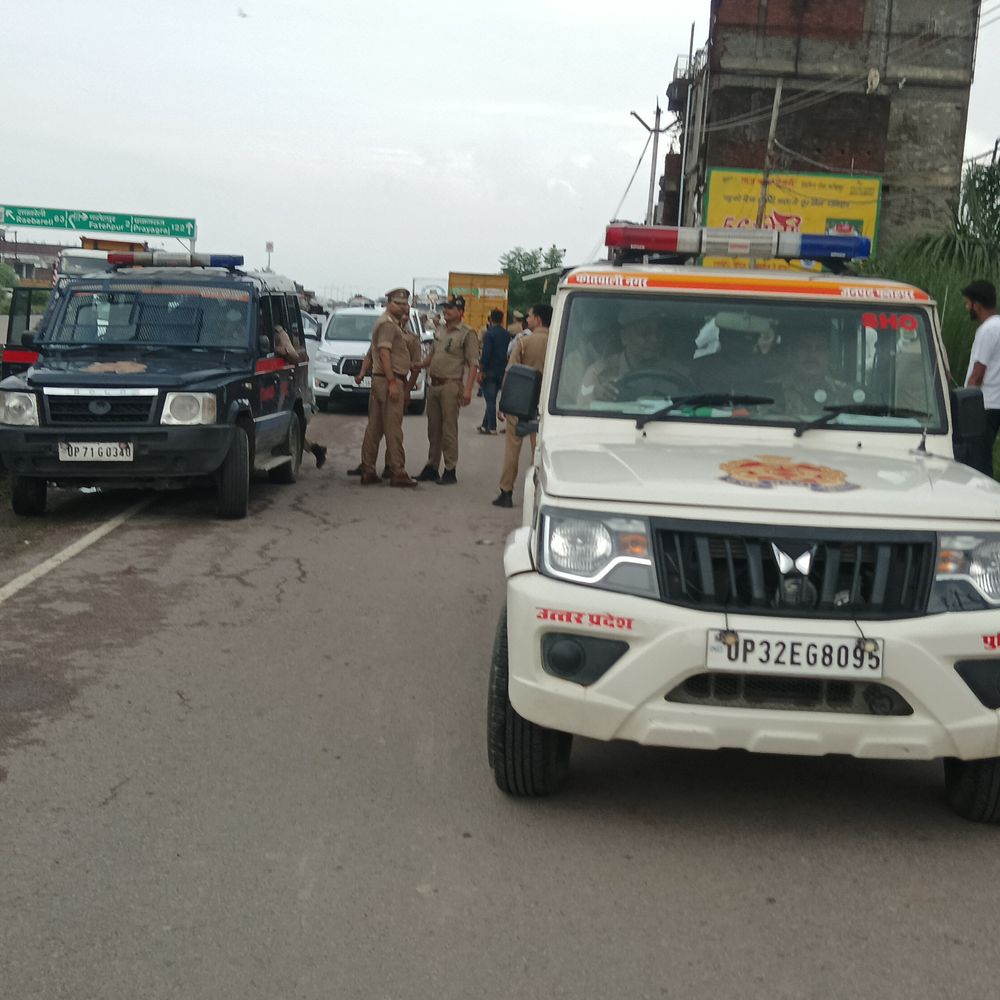 महिला की कार घेरकर 25 लाख मांगने का आरोप:फतेहपुर में भाजपा नेता समेत 12 पर केस