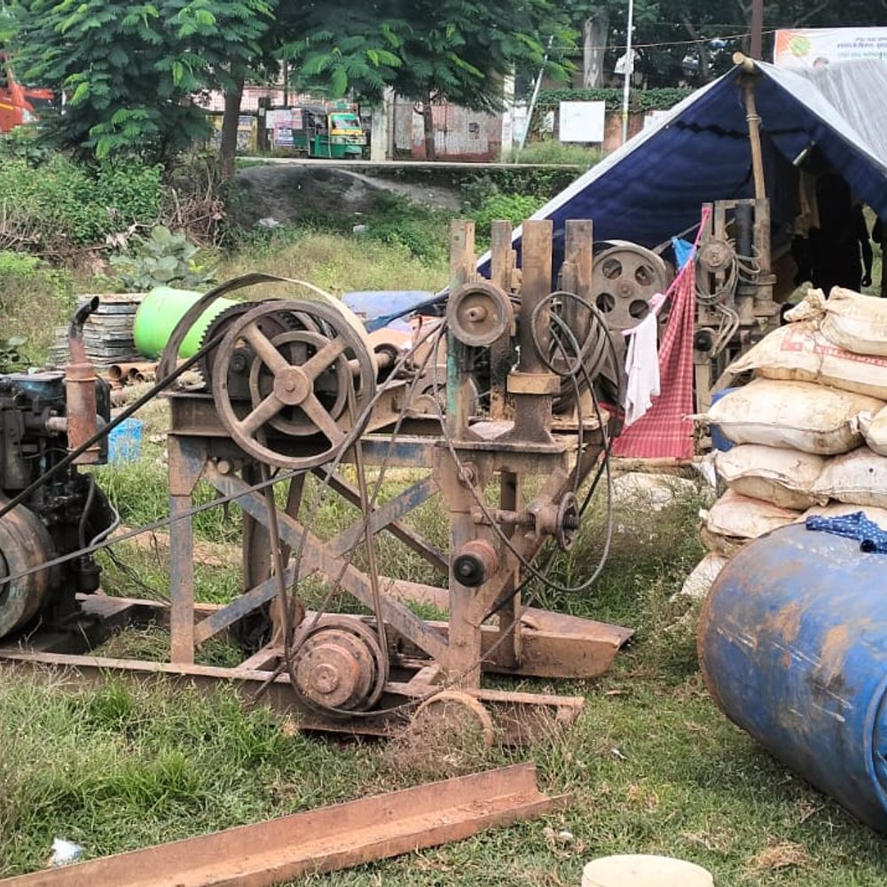 परैया-चतरा रेल लाइन के लिए मिट्टी की गुणवत्ता और भूगर्भीय स्थिति की जांच  शुरू