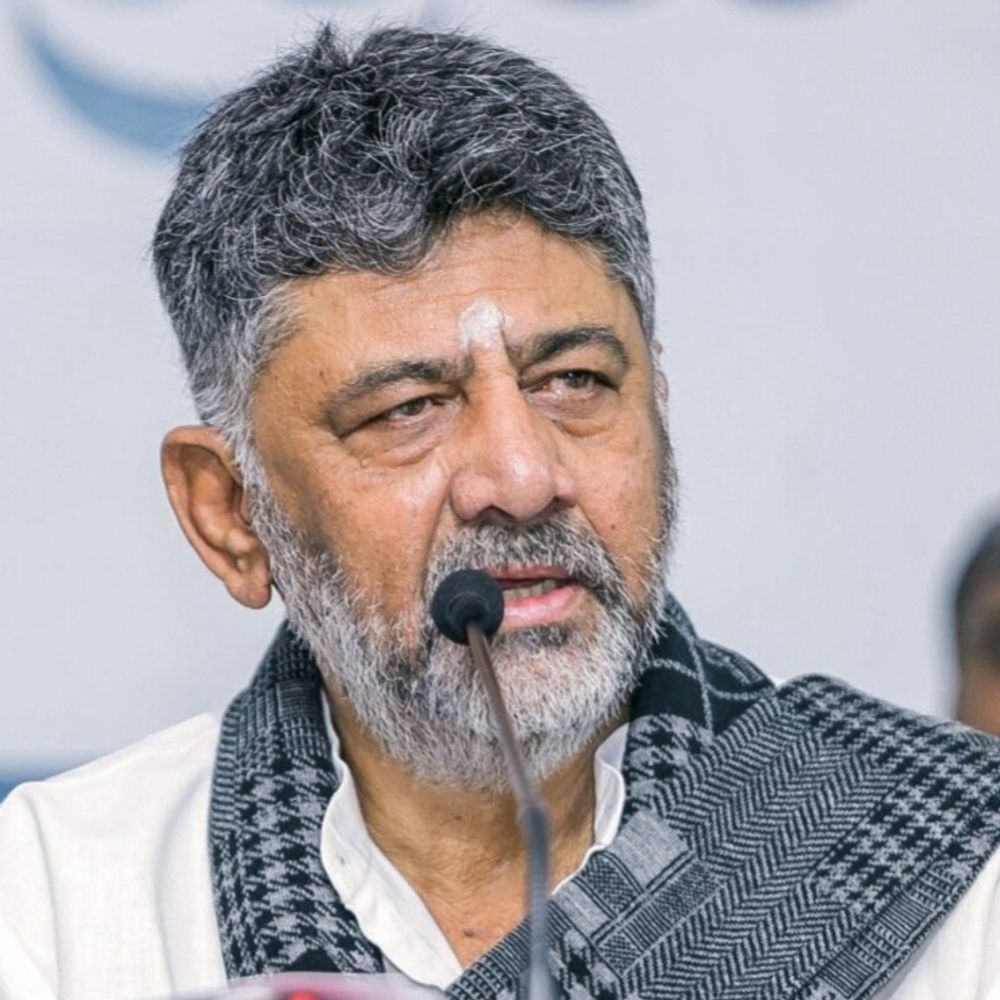 कर्नाटक सीएम बोले- ट्रम्प कांग्रेस की नकल कर रहे:अमेरिकी राष्ट्रपति ने कहा था- चुनाव जीतने पर ₹5 लाख देंगे; शिवकुमार ने इसे सरकार की स्कीम से जोड़ा