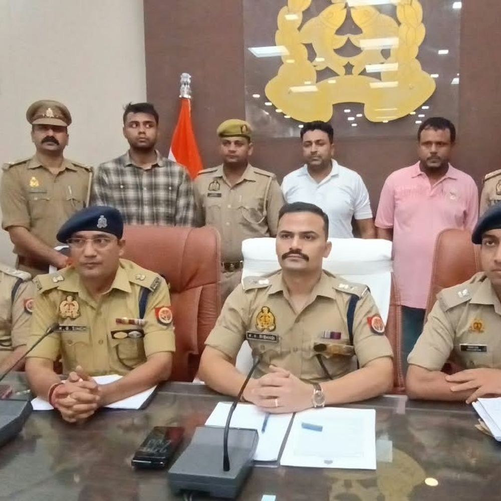 हनीट्रैप गैंग में PAC जवान समेत दो और गिरफ्तार:बिजनौर में झूठे रेप केस में फंसाकर वसूली का आरोप, अलग-अलग थानों में 6 FIR