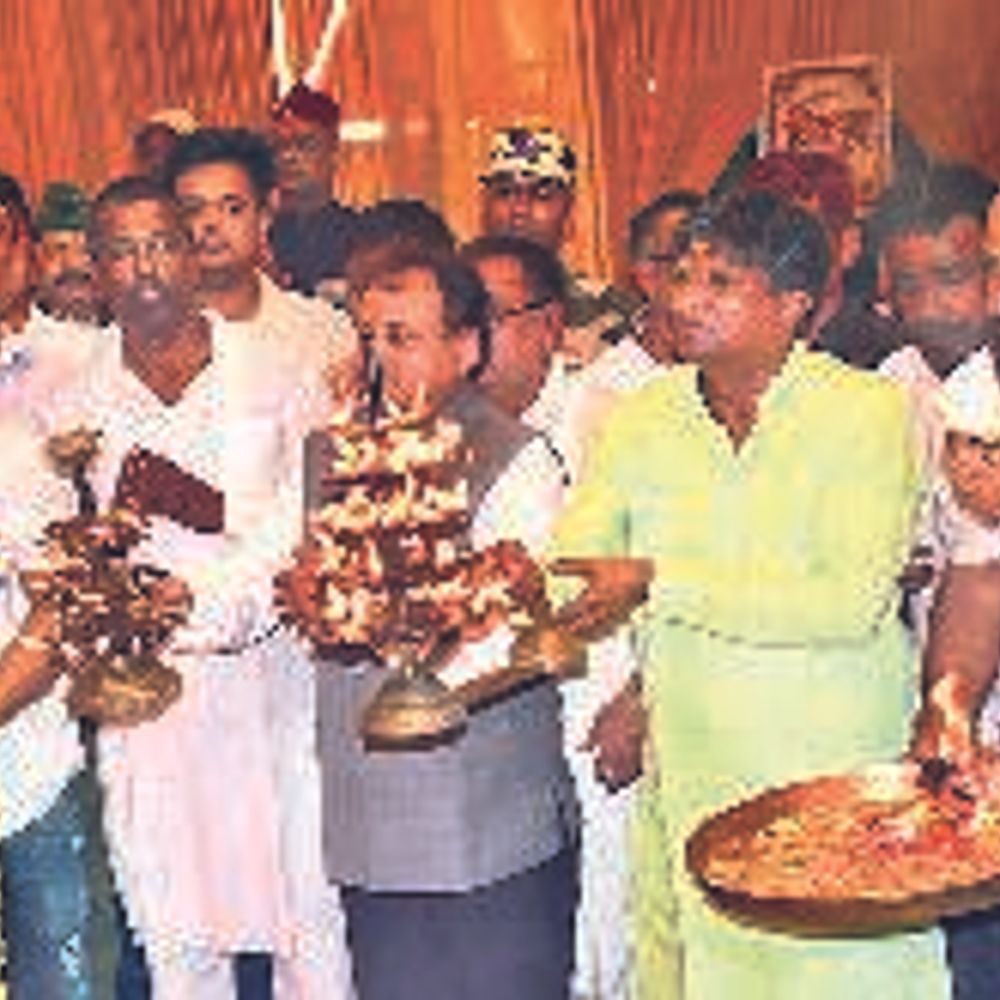 गणेश मंडली पंडाल का सांसद व डीआई ने किया उद्घाटन