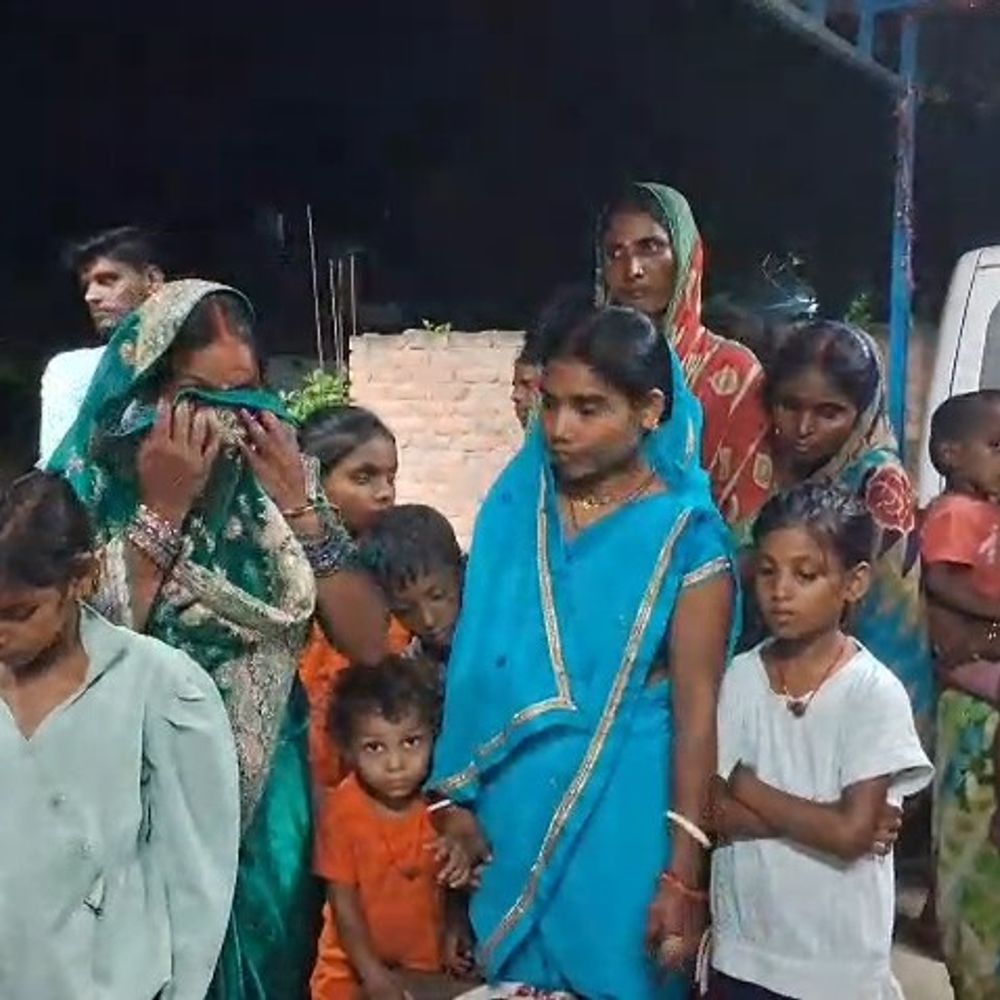 पेट दर्द के बाद अस्पताल पहुंची महिला की मौत:इलाज में लापरवाही का आरोप लगा परिजनों ने अस्पताल में हंगामा किया