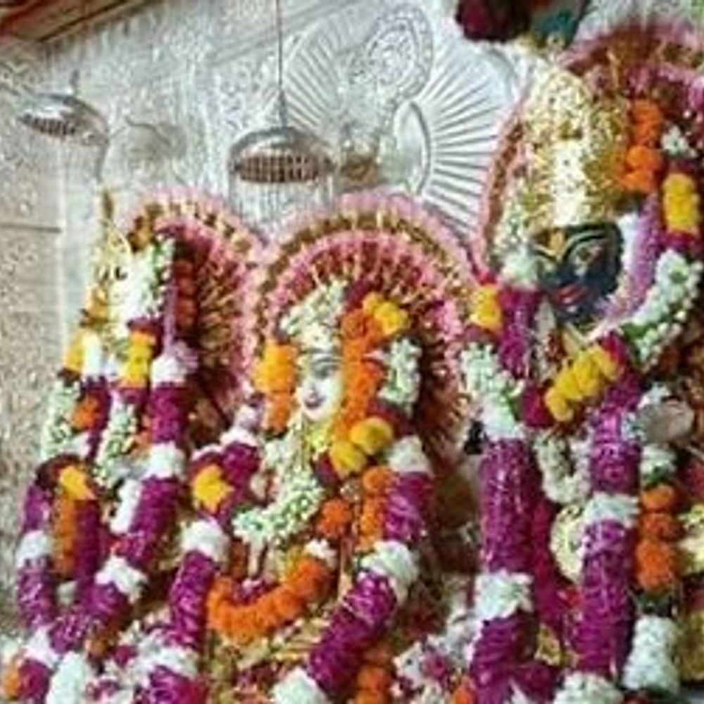 मेरठ-बलराम छठ पूजा को लेकर पीस कमेटी की बैठक:दोनों पक्ष अलग-अलग समय पर चढ़ाएंगे प्रसाद, मंदिर में नहीं करेंगे अनुष्ठान