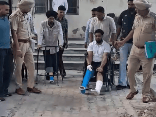 जालंधर कोर्ट से गिरफ्तार बदमाश 3 दिन के रिमांड में:छलांग लगाने से दोनों की टूटी दोनो की टांगें; अमन पर 11 और फतेह पर 16 केस दर्ज