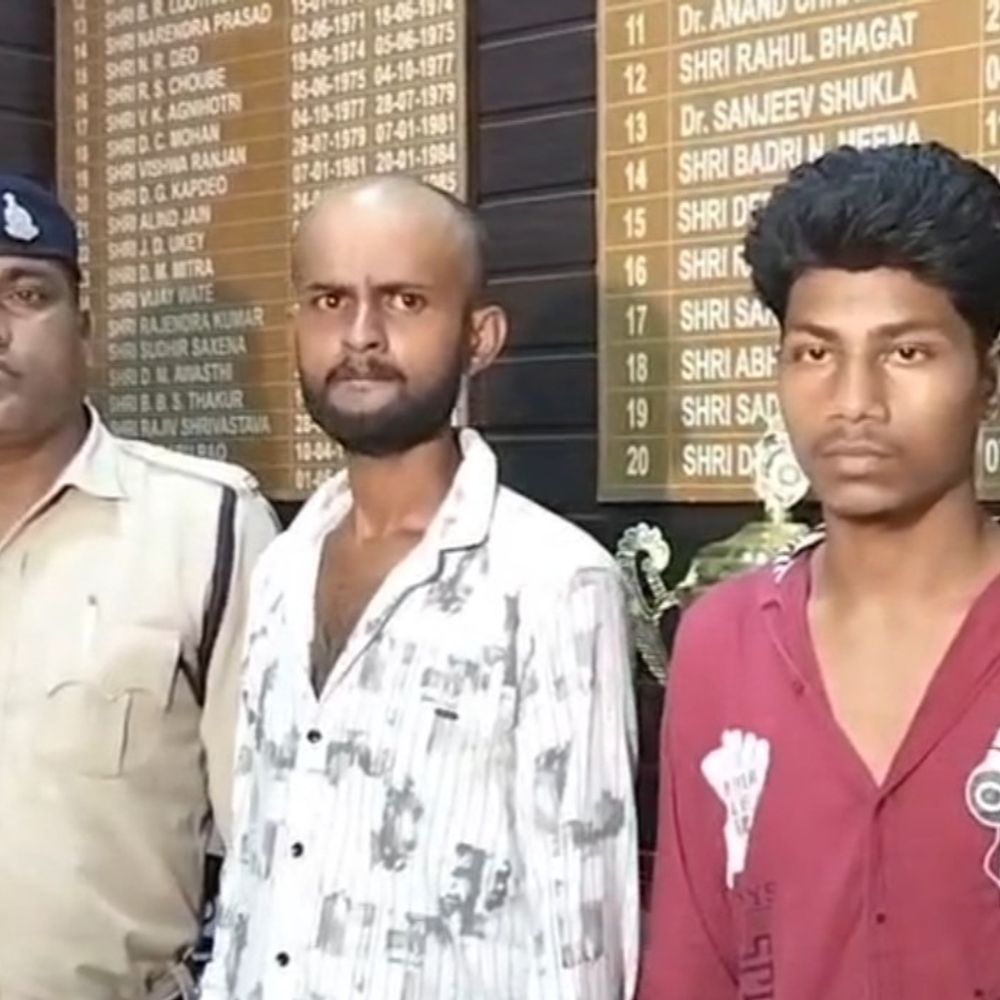 रायगढ़ में लव ट्रायंगल की वजह से नाबालिग की हत्या:पत्थर से सिर कुचलकर मार डाला, मोबाइल भी छीना, 2 आरोपी गिरफ्तार
