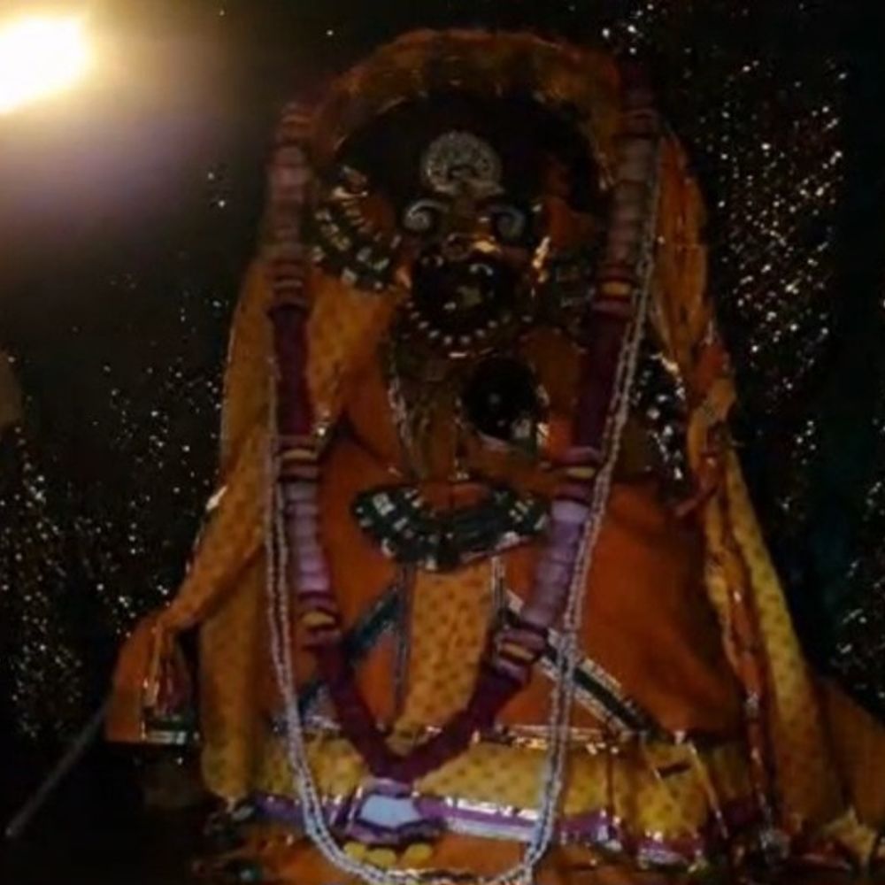 भगवान कृष्ण के बड़े भाई बलराम जी का जन्मोत्सव आज:ब्रज के राजा का पंचामृत अभिषेक होगा, दाऊजी को लगेगा 11 क्विंटल लड्‌डुओं का भोग