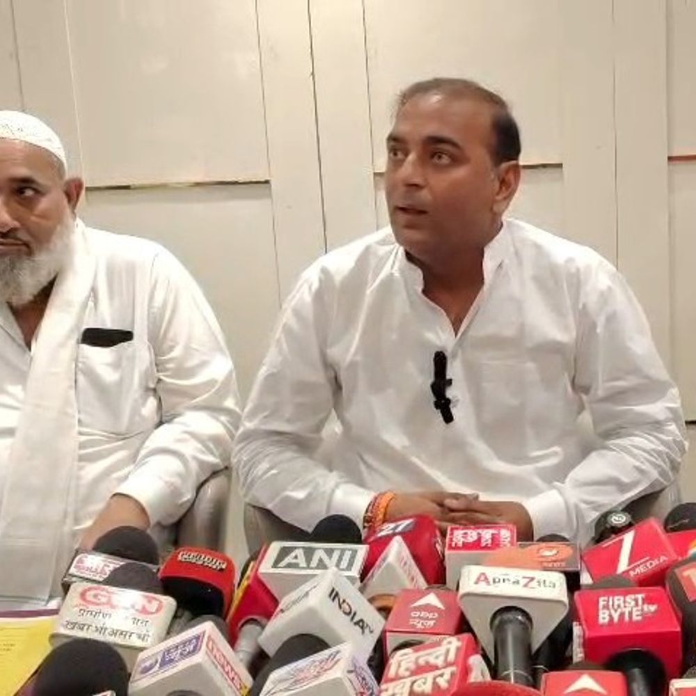 ब्लॉक प्रमुख कपिल मुखिया ने थामा आसपा का दामन:भाजपा छोड़ने के बाद अनदेखी का आरोप लगाया था, मेरठ दक्षिण से चुनाव लड़ने की चर्चा