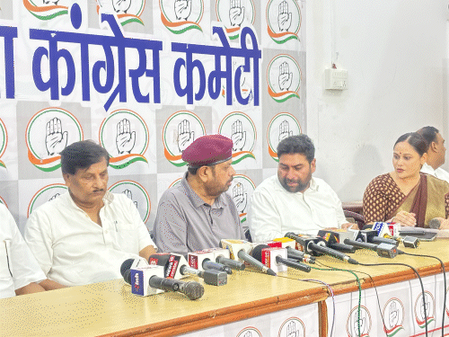 पिछड़े-अति पिछड़ों पर हमले के खिलाफ यूपी में करेंगे आंदोलन:अनिल जयहिंद बोले- मंत्री को धरना देना पड़ रहा, विधायक के साथ बदसलूकी हो रही