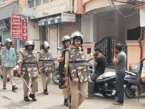 उज्जैन में VIP दौरों और दीपोत्सव के लिए सुरक्षा कड़ी:  3 हजार पुलिसकर्मी तैनात, 450 ट्रैफिक जवान भी संभालेंगे मोर्चा – Ujjain News