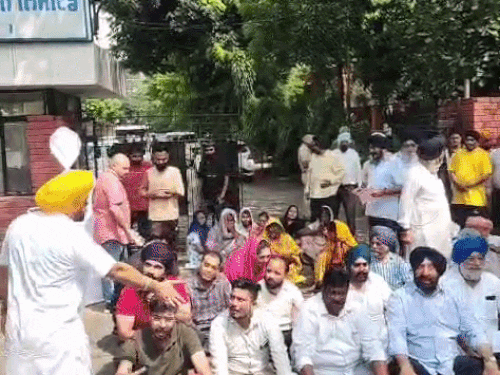 जालंधर में बिजली कटौती पर भड़का अकाली दल:24 घंटे बिजली देने और संकट हल करने की मांग की