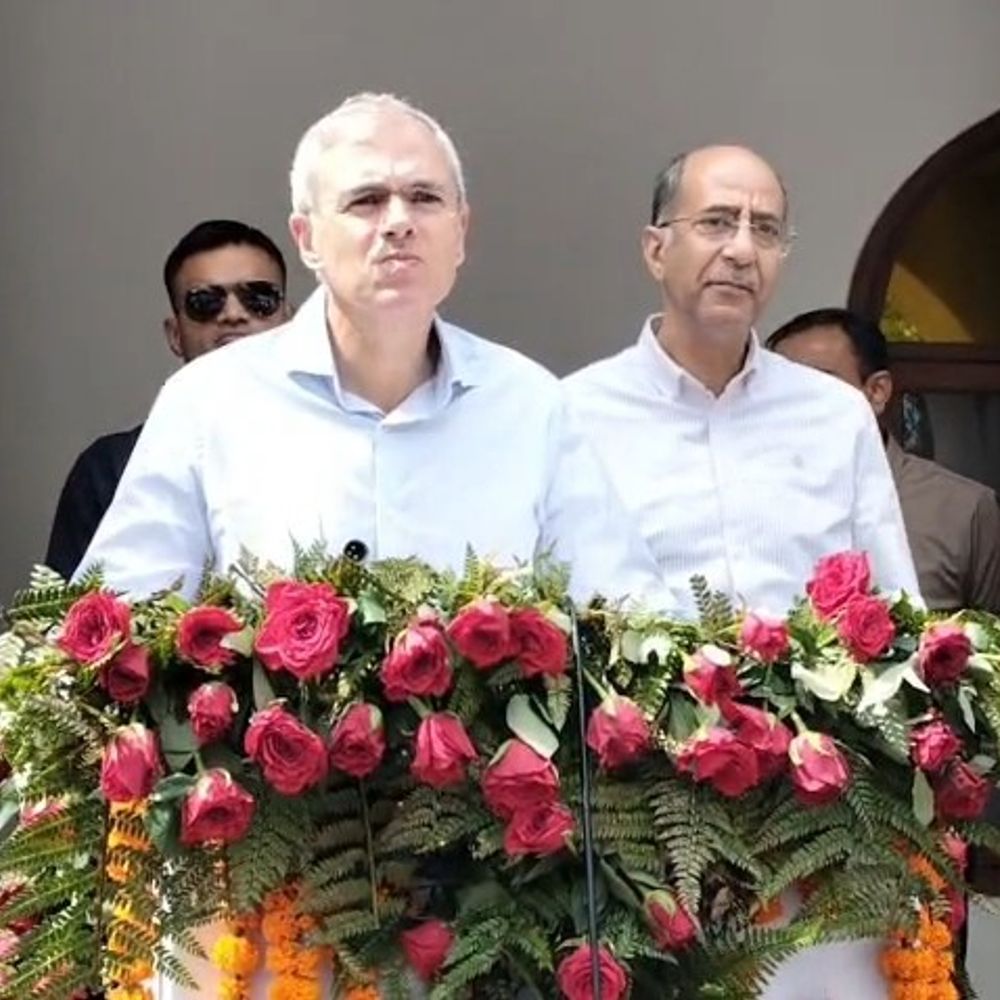 उमर अब्दुल्ला ने JKमरीजों के लिए गेस्ट हाउस का ऐलान:लद्दाख पर बोले- केंद्र से सिर्फ मौखिक नहीं, लिखित गारंटी लें; UPI पर टैक्स की बात गलत बताई।