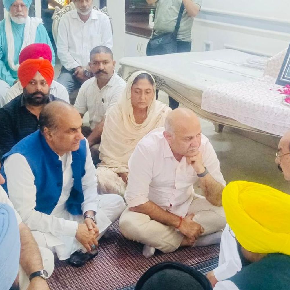 आप के पंजाब प्रभारी मनीष सिसोदिया ने नए नियमों पर केंद्र सरकार पर बोला हमला
