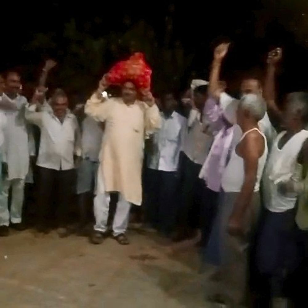 कन्नौज में किसान आंदोलन के लिए गांव-गांव सम्पर्क:गणेश पंडालों में पहुंच कर जुटा रहे समर्थन, 18 सितंबर को कलक्ट्रेट पर जुटेंगे