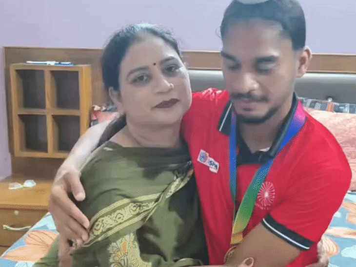 जालंधर के प्रभदीप ने देश को दिलाया गोल्ड:जूनियर एशिया कप में 8 गोल दागे, पिता ने ईंटें रखकर शुरू कराई थी ट्रेनिंग