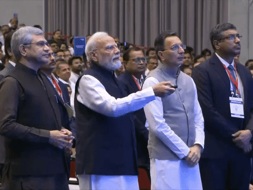 पीएम बोले- दुनिया का भारत पर बढ़ा भरोसा:देश के प्लांट्स से ग्लोबल मार्केट तक पहुंच रहीं सेमीकंडक्टर चिप्स