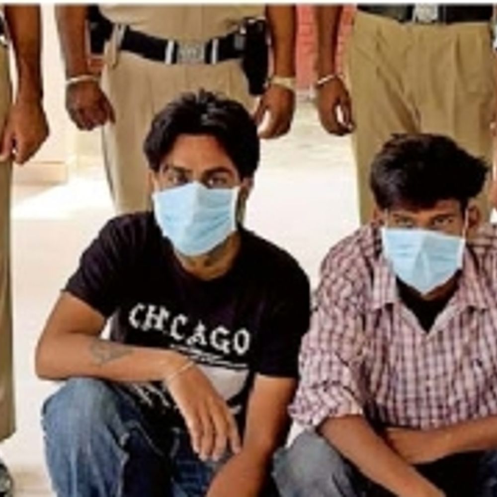मोगा में हथियारों के जखीरे और 2 गाड़ियों के साथ 5 बदमाश गिरफ्तार, रंजिश में हमले की थी तैयारी