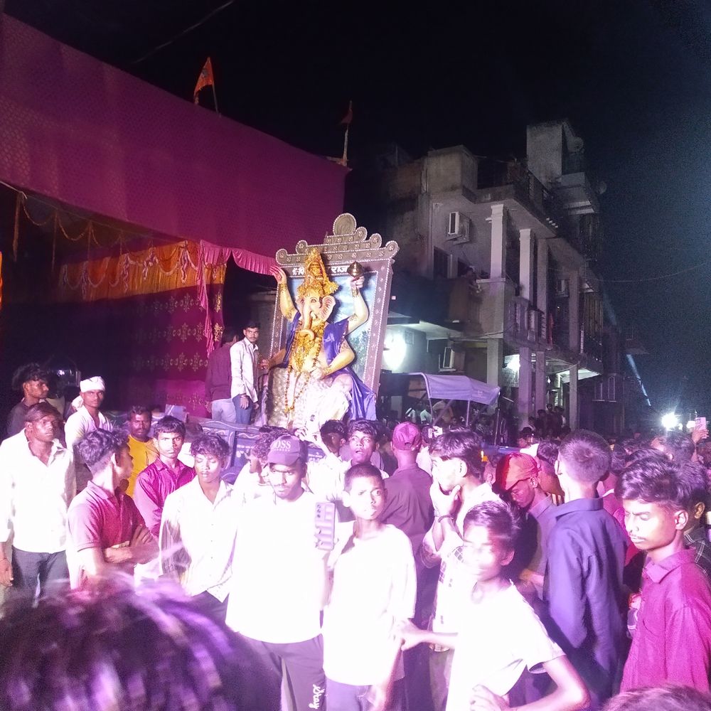 पिछरी में गणेश जी की मूर्ति का विसर्जन व शोभायात्रा