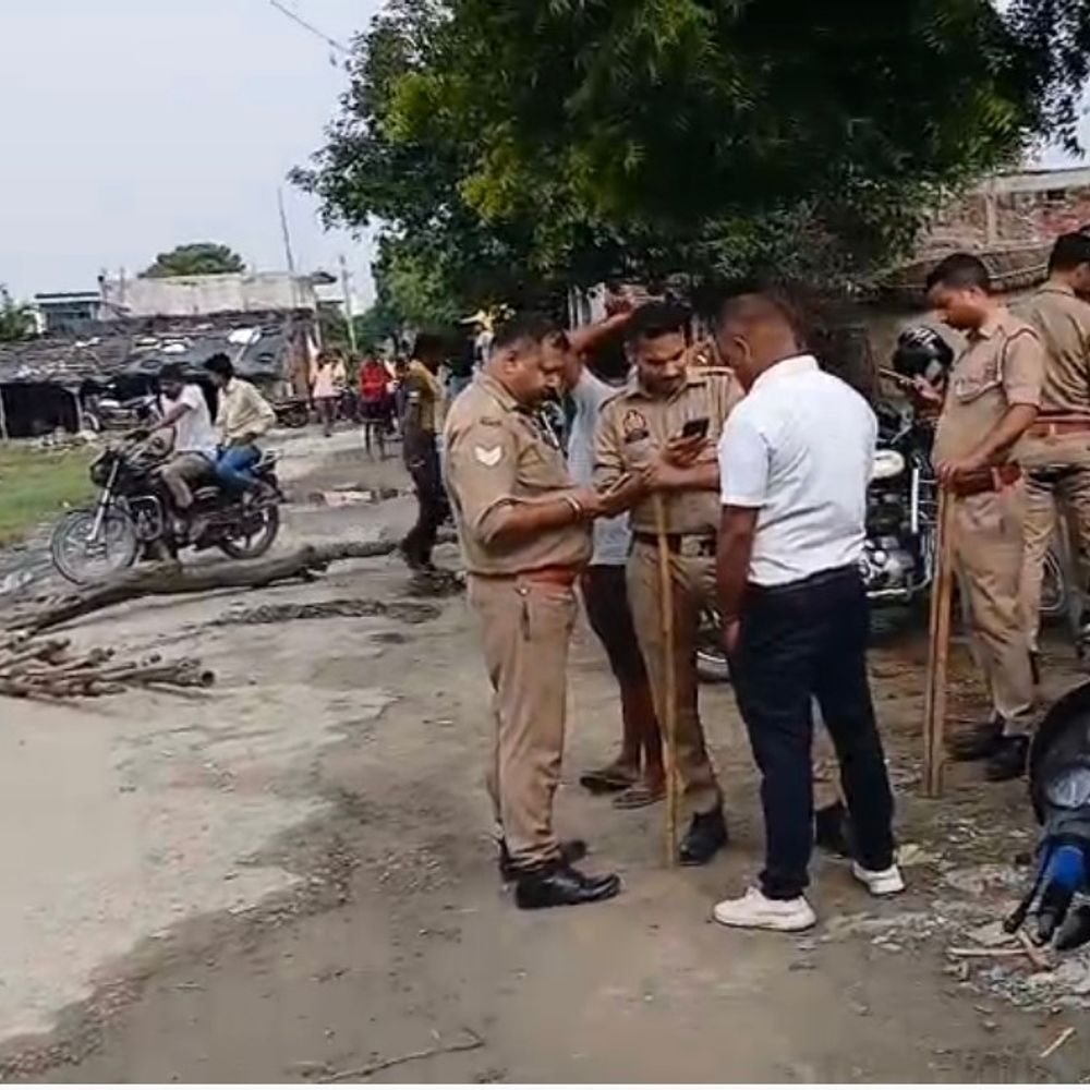 लखीमपुर में पड़ोसी को गोली मारकर खुद को भी मारा:15 साल पहले भी दो लोगों को मारी थी गोली, 7 साल की सजा काट चुका था