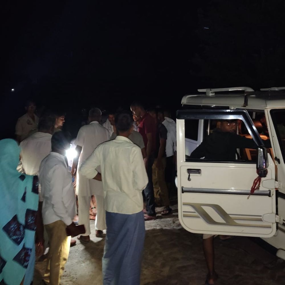 पीलीभीत में साइकिल समेत नहर में गिरा युवक:सिर में चोट लगने से मौत, बाजार से सब्जी लेकर घर लौट रहा था; निर्माणाधीन पुलिया के मलबे से टकराया