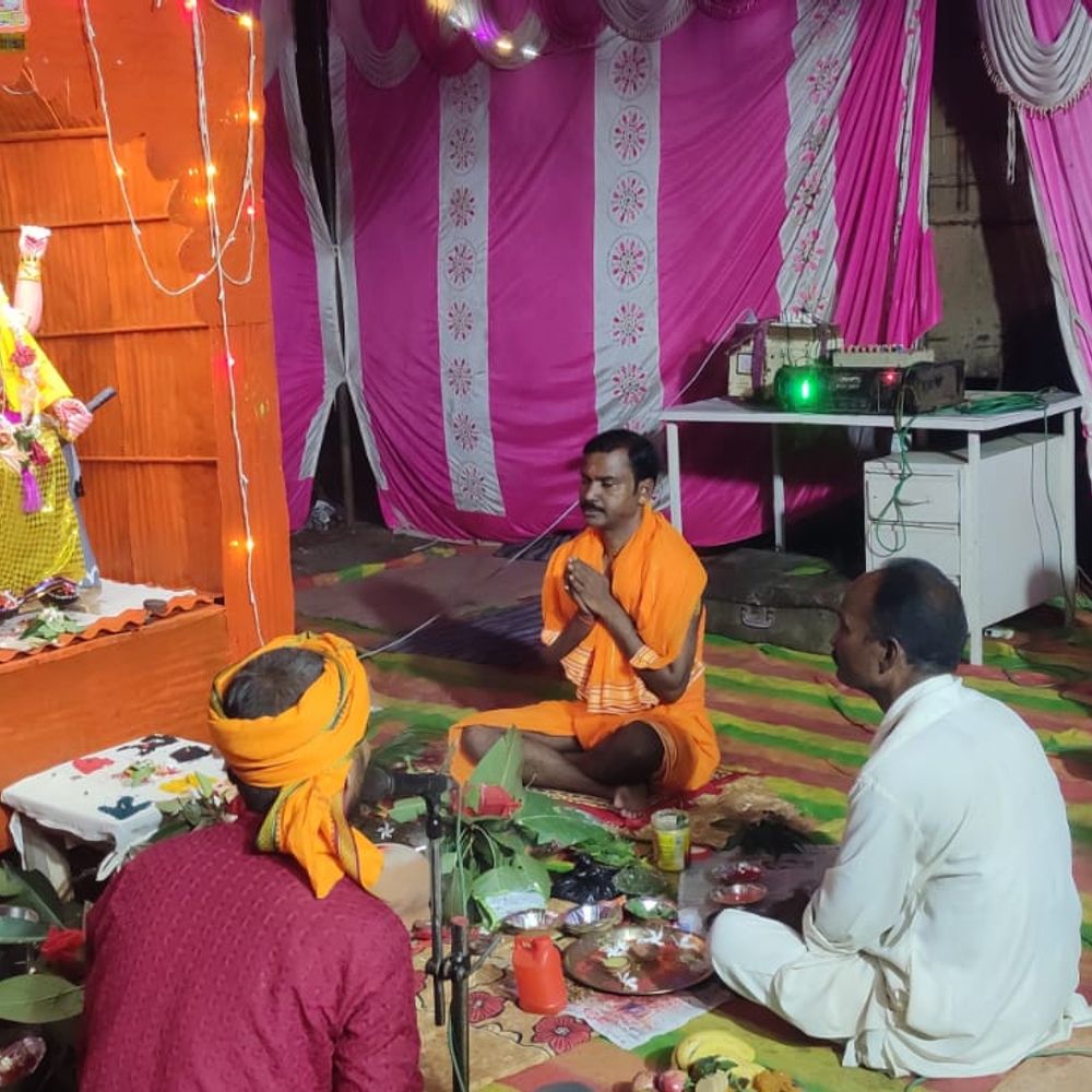मझिआंव-बरडीहा में धूमधाम से हुई भगवान विश्वकर्मा की पूजा