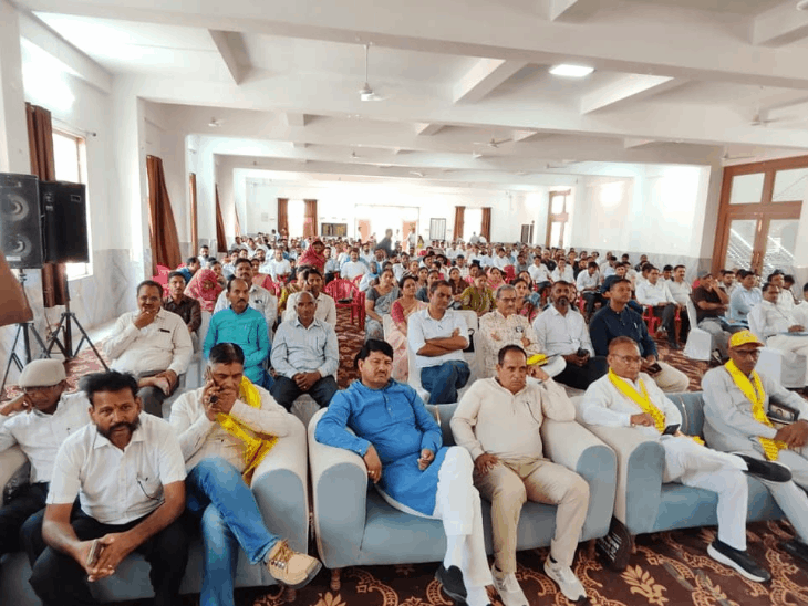 डीडवाना में शिक्षकों की समस्याओं पर हुआ मंथन:सम्मेलन में टीचर्स ने सामाजिक समरसता पर दिया जोर, नशामुक्ति की शपथ भी ली