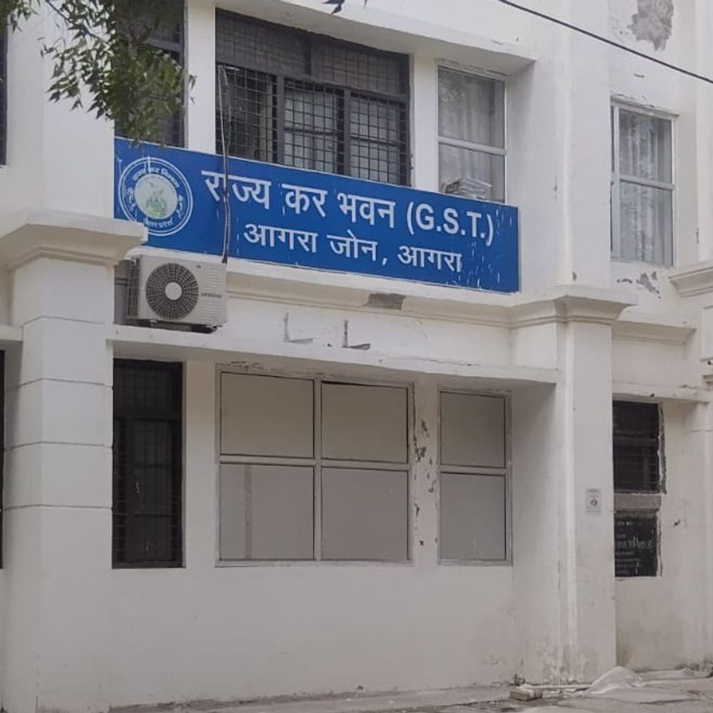 आगरा से स्क्रैप लोड किया, कागज झारखंड के दिखाए:फर्जी बिल-बिल्टी से GST चोरी की कोशिश, 5 पर FIR