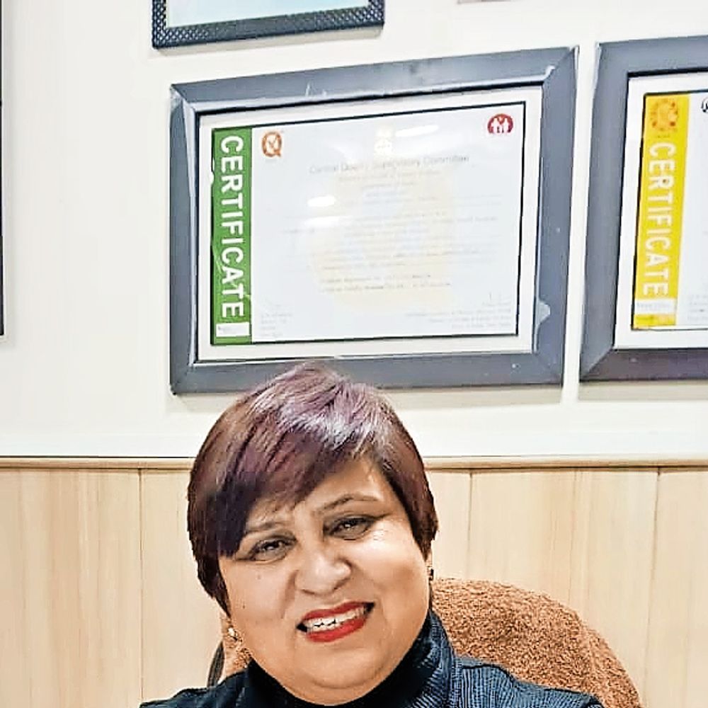 पति के बाद पत्नी डॉ. भारती धवन भी सिविल सर्जन बनीं