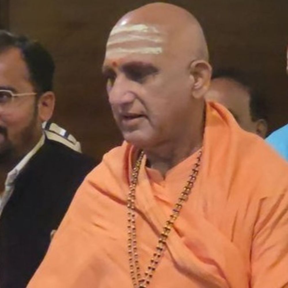 सिंहस्थ पर बोले-अवधेशानंद गिरि, विकास जरूरी, अखाड़े विरोध में नहीं:धर्मस्थलों से जुड़े विषयों पर विमर्श जरूरी, जेन-जी की बात भी सुनी जाए