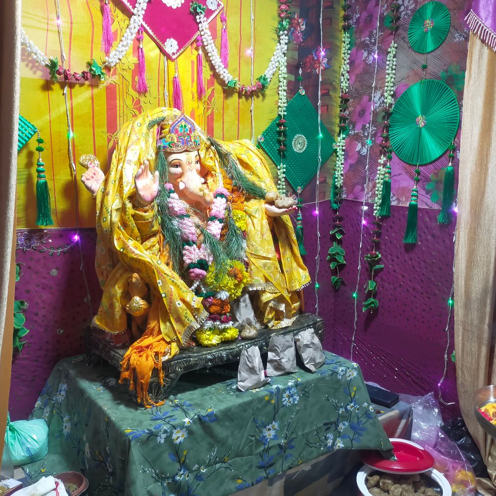 नहटौर​​​​​​​ के गणेश महोत्सव में भजन संध्या:हथिवाला मंदिर में गणेश वंदना और महाआरती, श्रद्धालुओं ने ग्रहण किया प्रसाद