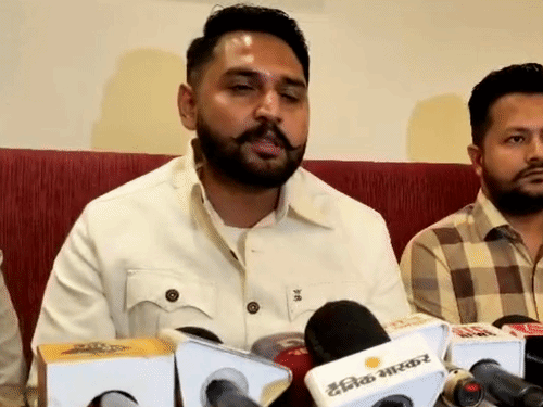 जालंधर पहुंचे पंजाब यूथ कांग्रेस अध्यक्ष:बोले-पंजाब में गैंगस्टरबाद बढ़ा, CM के एरिया में शुगर मिल बंद, सूबे में लोकतंत्र नहीं तानाशाही