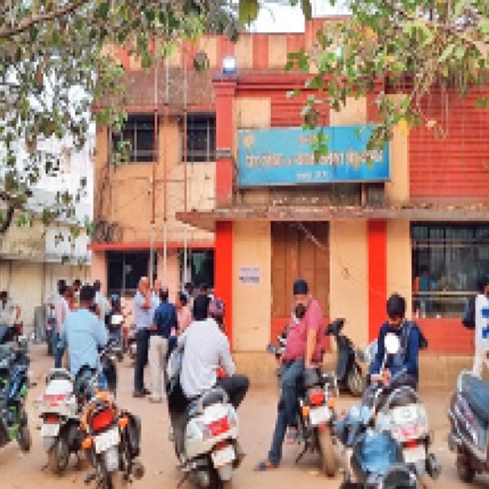नोटिस के बाद 237 कनेक्शनधारकों ने जमा किए ‌‌1.28 करोड़:बिल नहीं चुकाया तो सरकारी दफ्तरों में अंधेरा... 36 के कनेक्शन काटे; निजी-उद्योगों पर 5 करोड़ बकाया