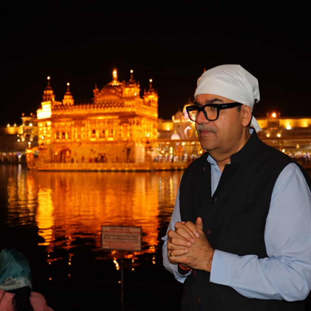 पंजाब-हरियाणा हाईकोर्ट के चीफ जस्टिस का अमृतसर दौरा:गोल्डन टेंपल में टेका माथा, अकाल पुरख का किया शुक्राना
