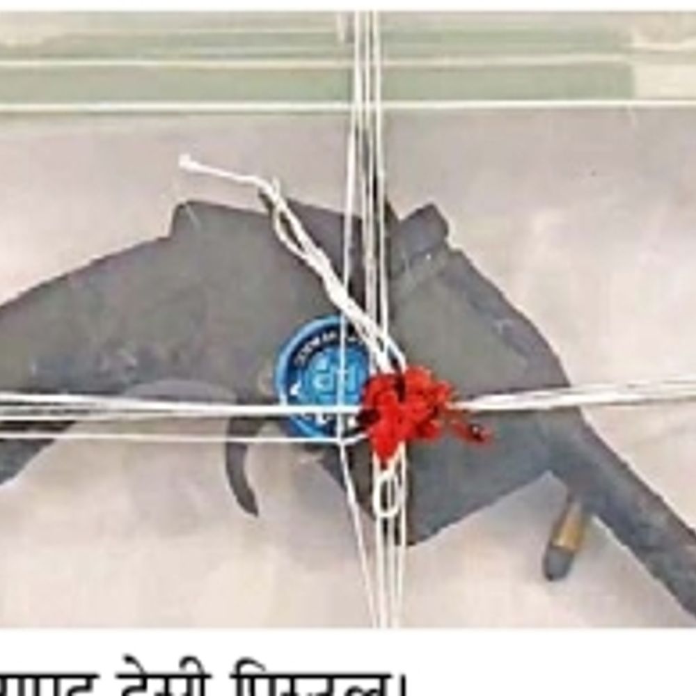 गणेश पूजा जुलूस में देसी पिस्टल लेकर पहुंचे दो युवक गिरफ्तार