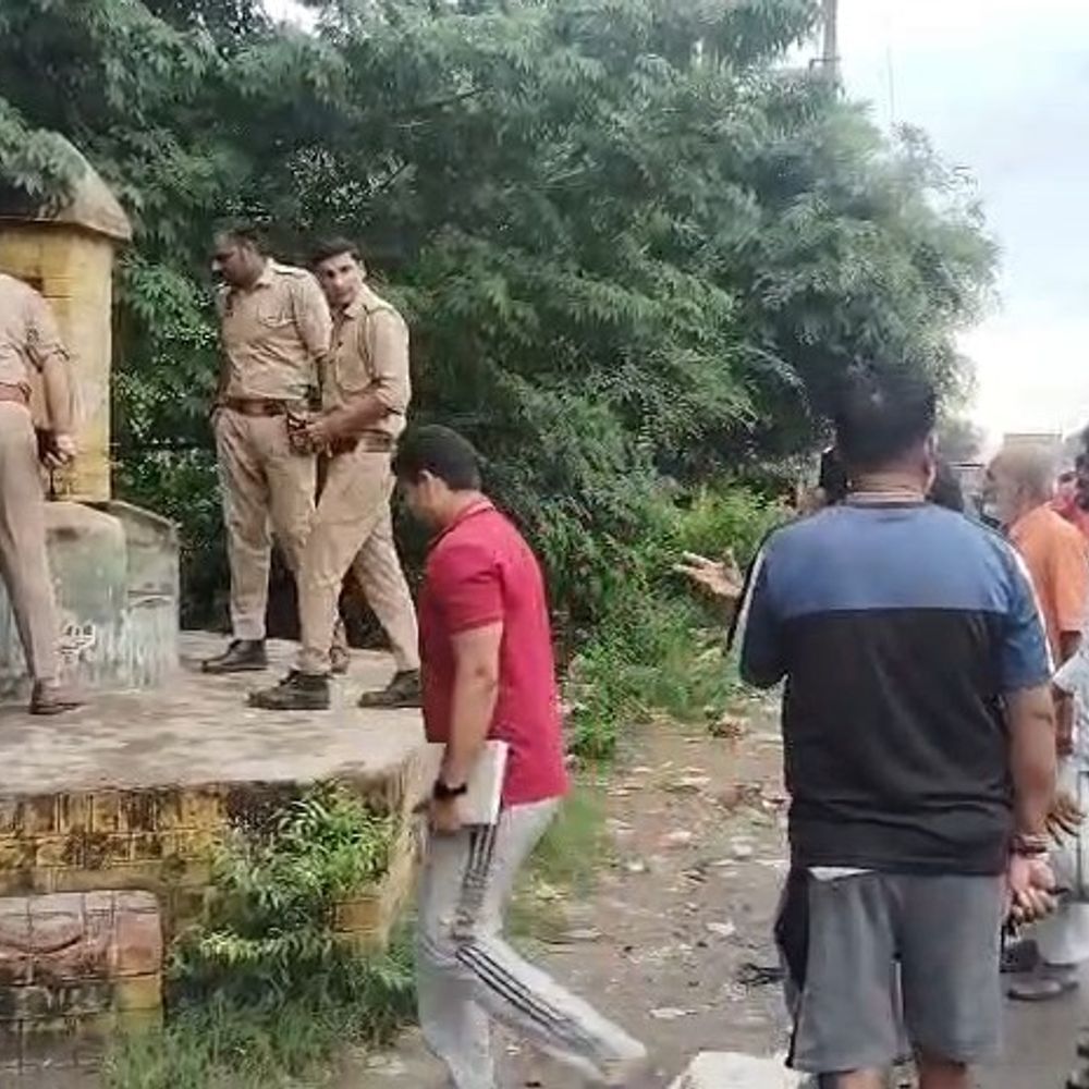 उन्नाव में कुएं में मिला व्यक्ति का शव:जहरीली गैस की आशंका, 2 घंटे की मशक्कत के बाद निकाला