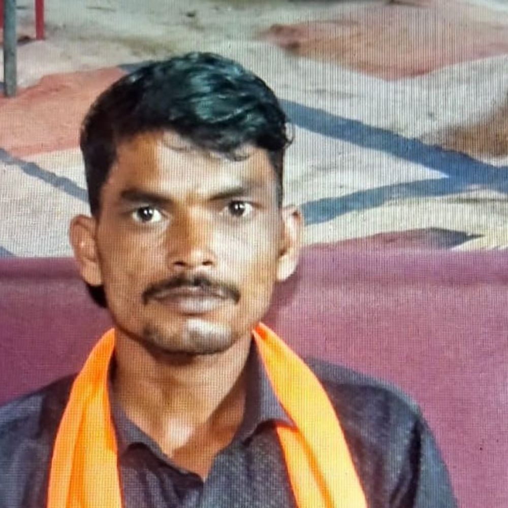 श्रावस्ती में इकलौते कमाने वाले की सड़क हादसे में मौत:साइकिल से फेरी लगाकर परिवार पालता था, 4 छोटे बच्चों और बीमार मां की जिम्मेदारी छोड़ गया